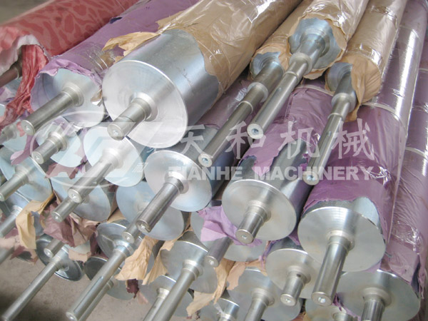 Lathe cutting roller